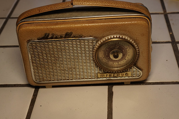 vintage radio ca 1960: Minerva MIRELLA med norske stempler etc | FINN torget