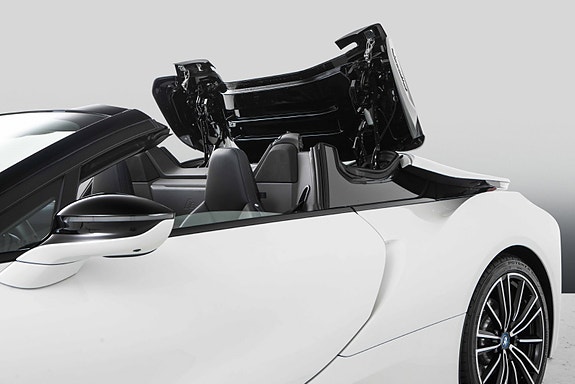 BMW i8 14 of 30