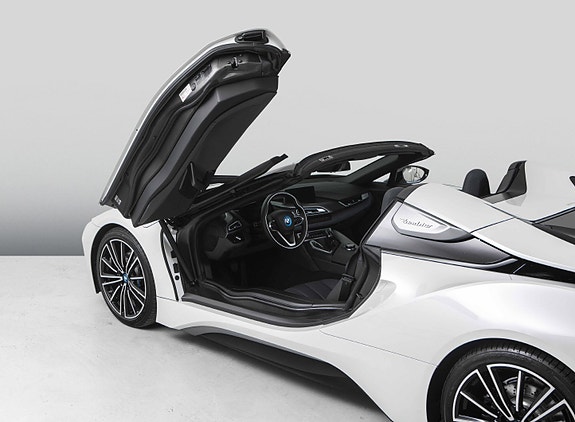 BMW i8 10 of 30