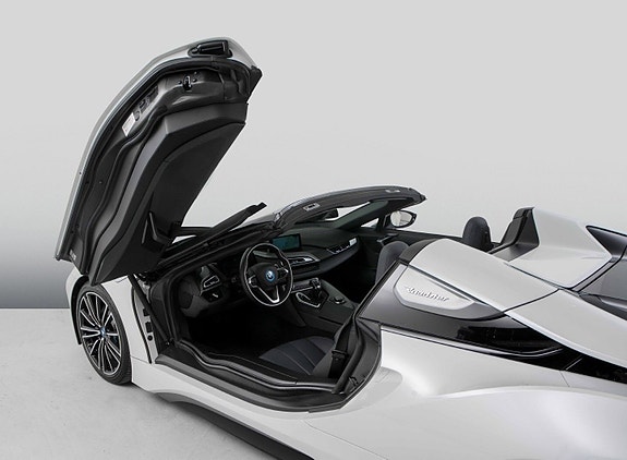 BMW i8 17 of 30
