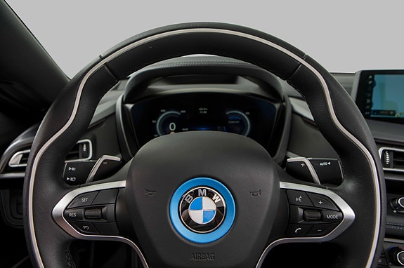 BMW i8 20 of 30