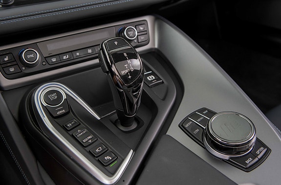 BMW i8 22 of 30