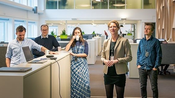 Karine og Geir ønsker seg nye kolleger til avdeling deling.