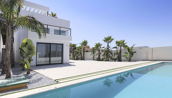 En megler med gode referanser -  SPANIA1.no