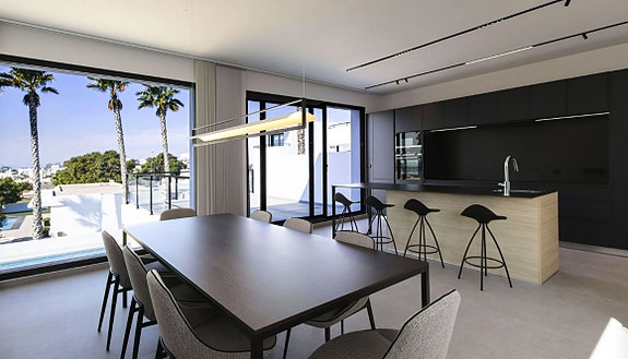 En megler med gode referanser -  SPANIA1.no