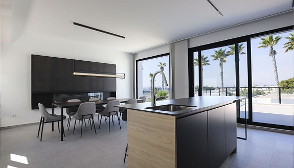 En megler med gode referanser -  SPANIA1.no