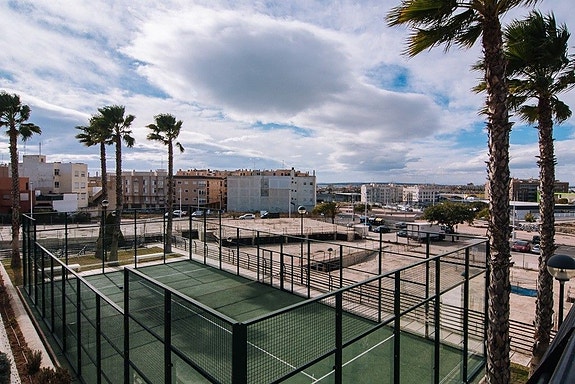 En megler med gode referanser - SPANIA1.no