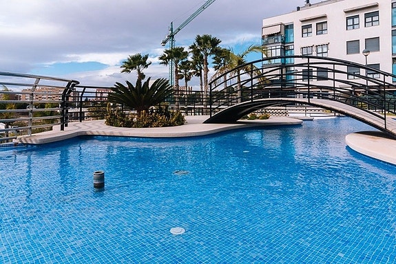 En megler med gode referanser - SPANIA1.no