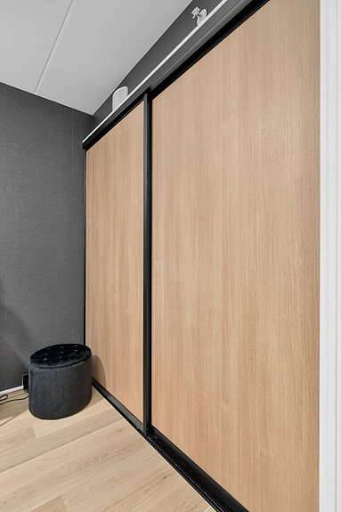 Stor garderobe til soverom