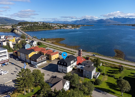 Lys og trivelig 3-roms leilighet i sentrum av Stokmarknes