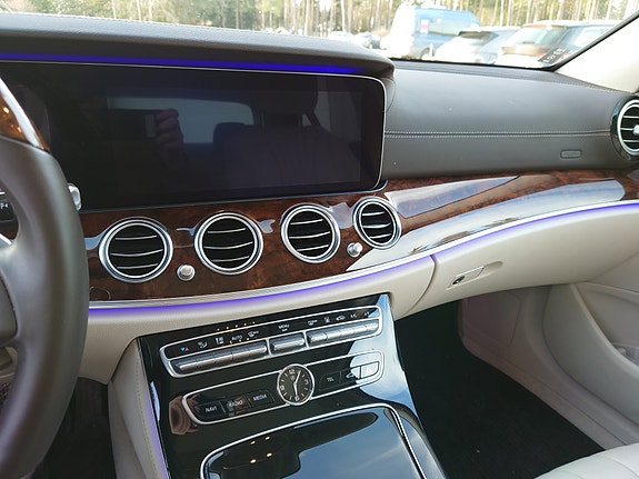 Mercedes-Benz E350 e 8 of 20