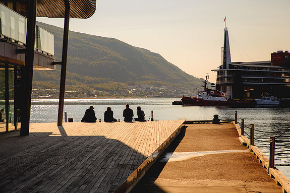 Stillingen har kontorsted i vakre Tromsø som byr på både byliv og natur.