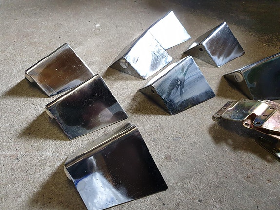 Product image 1 of 2