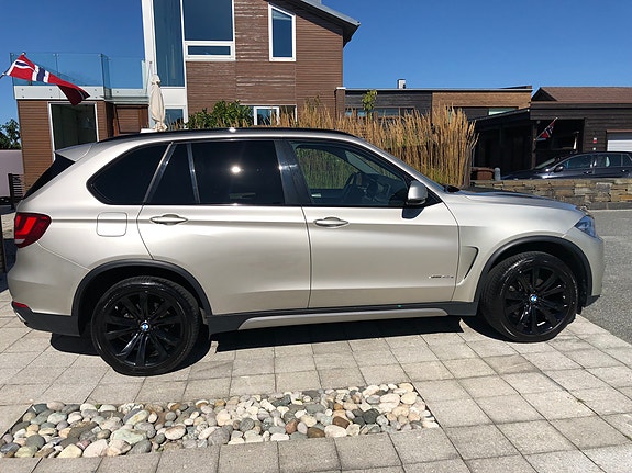 BMW X5 3 of 5