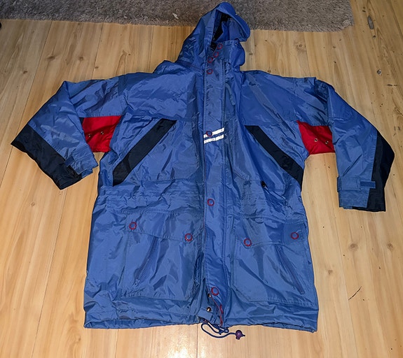 Product image 1 of 2