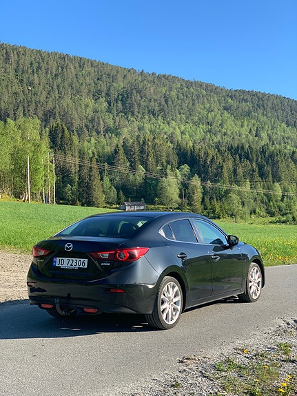 Mazda 3 7 of 12