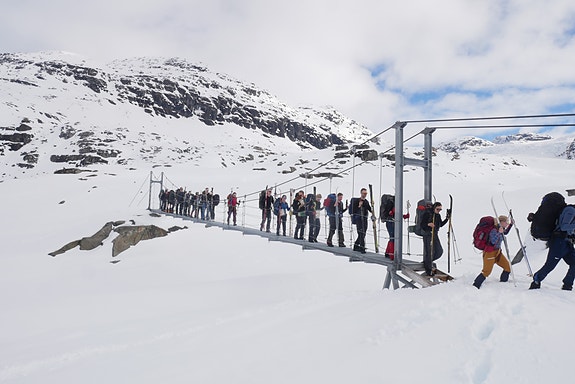 turgruppe i selskapet på skitur over Hardangerjøkulen 2023