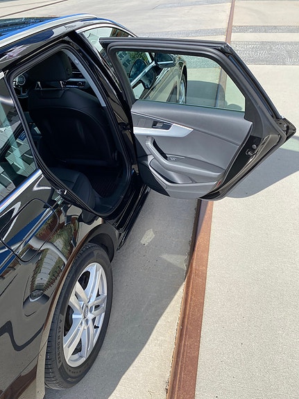 Audi A4 21 of 30