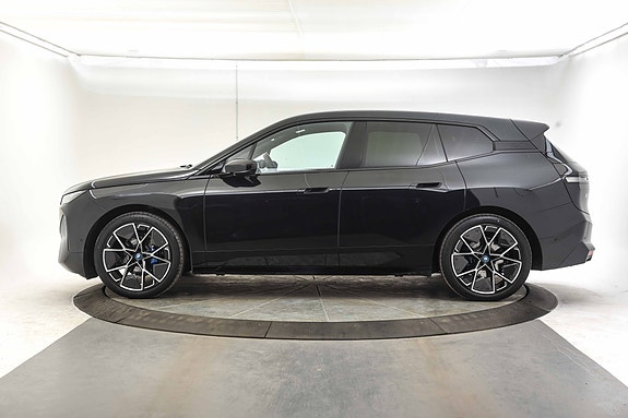BMW iX 2 of 30