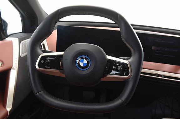 BMW iX 26 of 30