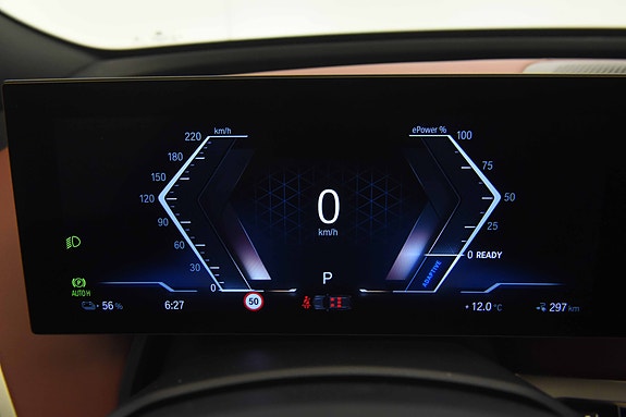 BMW iX 9 of 30