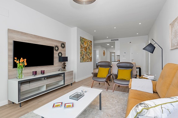 En megler med gode referanser - SPANIA1.no