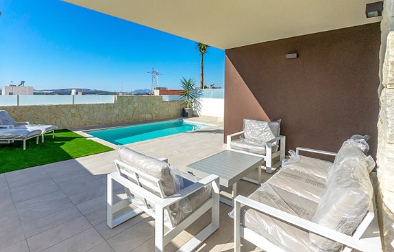 En megler med gode referanser -  SPANIA1.no