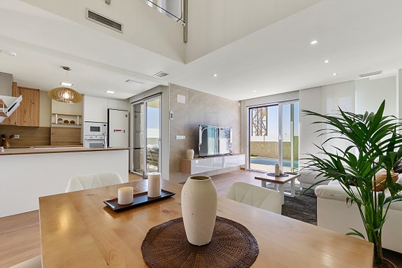 En megler med gode referanser -  SPANIA1.no