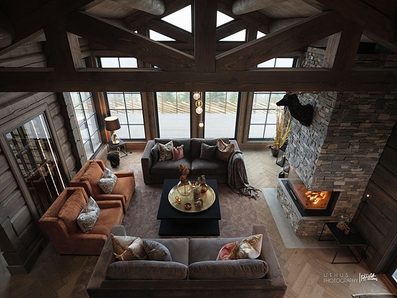 Nordvik v/ Richard Askjem presenterer stolt denne luksuriøse "Chalet De Luxe" hytten med en et gulvareal på hele 210 kvm.