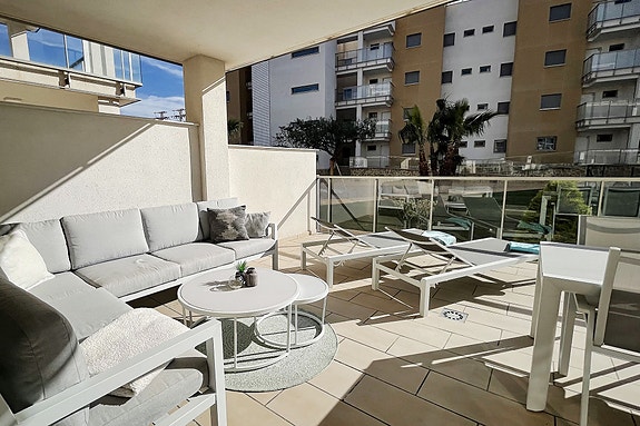 En megler med gode referanser - SPANIA1.no