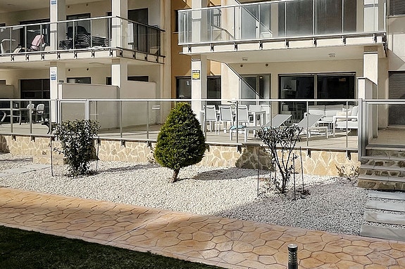 En megler med gode referanser - SPANIA1.no