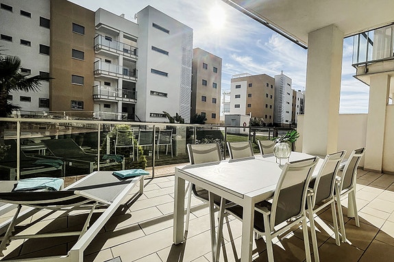 En megler med gode referanser - SPANIA1.no