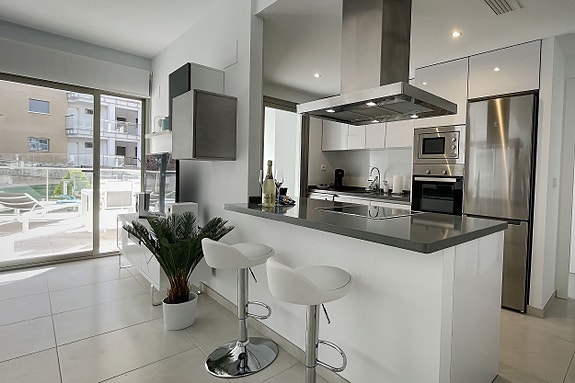 En megler med gode referanser - SPANIA1.no