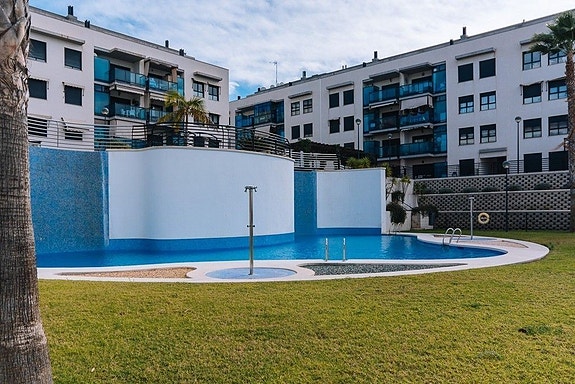 En megler med gode referanser - SPANIA1.no