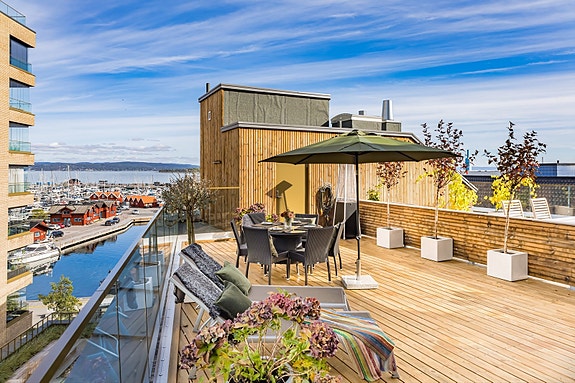 Velkommen til Tordenskjoldsgate 7 - Leiligheten ligger fantastisk flott til i Holmestrand sentrum - Presentert av Sylvia Post ved Nordvik Bolig
