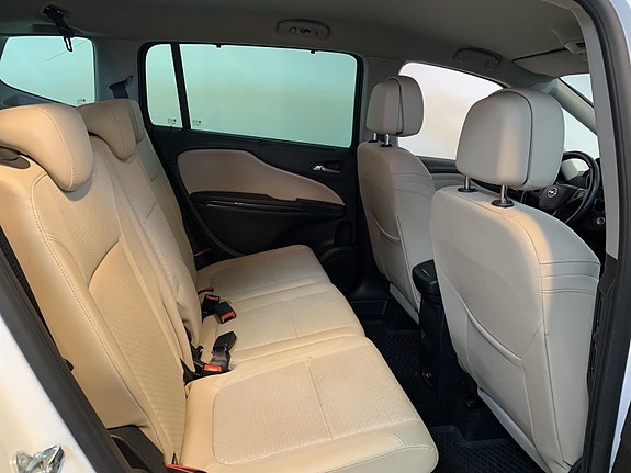 Opel Zafira Tourer 14 of 24