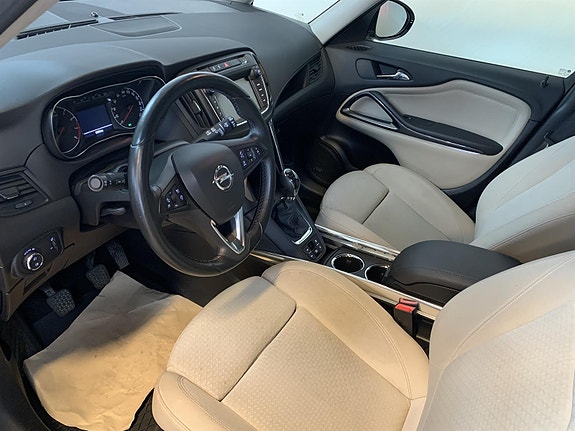 Opel Zafira Tourer 7 of 24