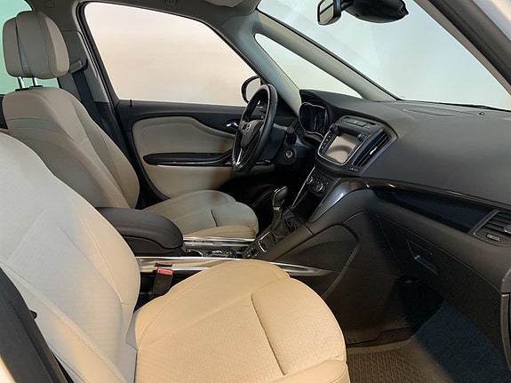 Opel Zafira Tourer 13 of 24