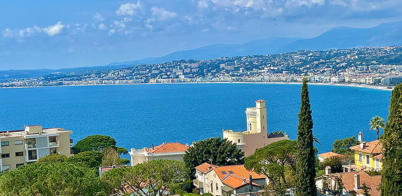 3 soveroms flerfamilieleilighet på Cap de Nice