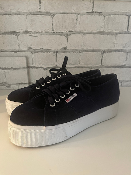 Nye m rkebl Superga Platform sko i velour i str 39 selges FINN