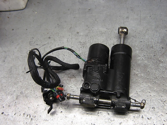evinrude e tec 40 hk 06 mod 7 of 19