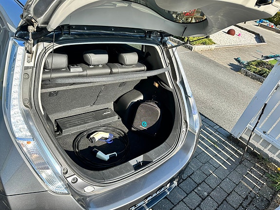 Nissan Leaf 14 of 15