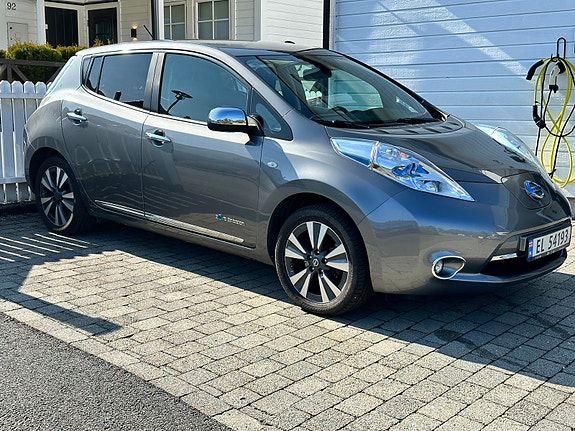 Nissan Leaf 2 of 15