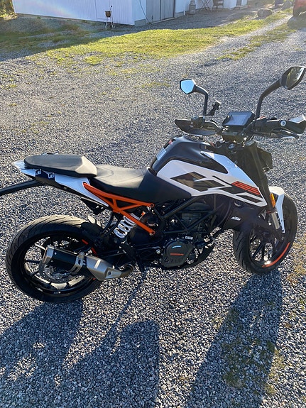 KTM 125cc duke 4 of 5