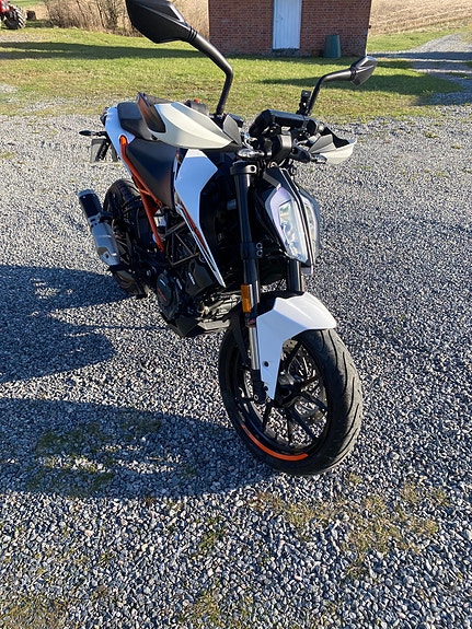 KTM 125cc duke 3 of 5