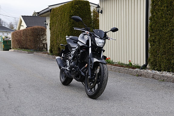 Yamaha MT-03 3 of 8