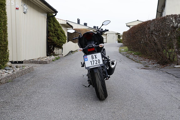 Yamaha MT-03 6 of 8