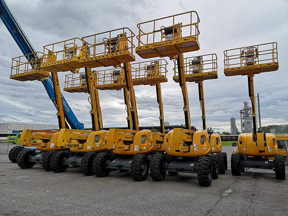 Bomlifter klare for utleie (fra Hønefoss)