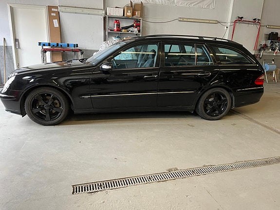 Mercedes-Benz E-Klasse 2 of 13