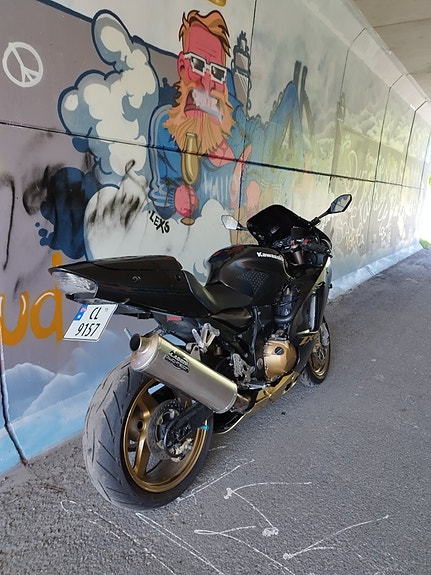 Kawasaki Zxr12r 3 of 12